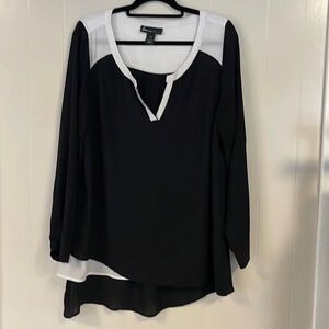 Lane Bryant Black/ white High Low Top             Sz 14/16